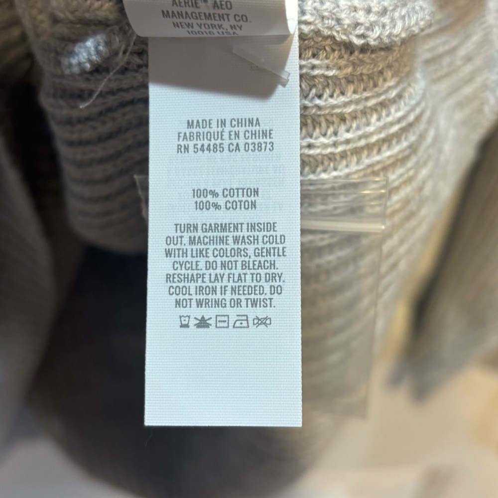NWT Aerie Henley Button Heather Gray Sweater Size S - Picture 5 of 8